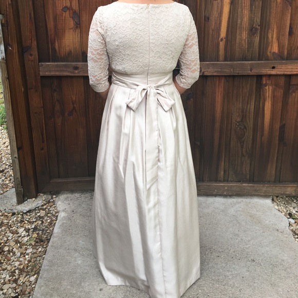 Champagne beautiful ball gown - Picture 2 of 4