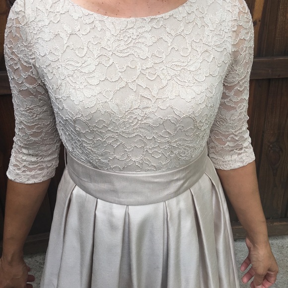 Champagne beautiful ball gown - Picture 4 of 4