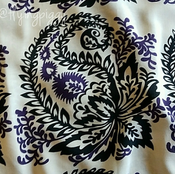 Plus Size Paisley Maxi Dress With Lace Details. - Picture 7 of 8