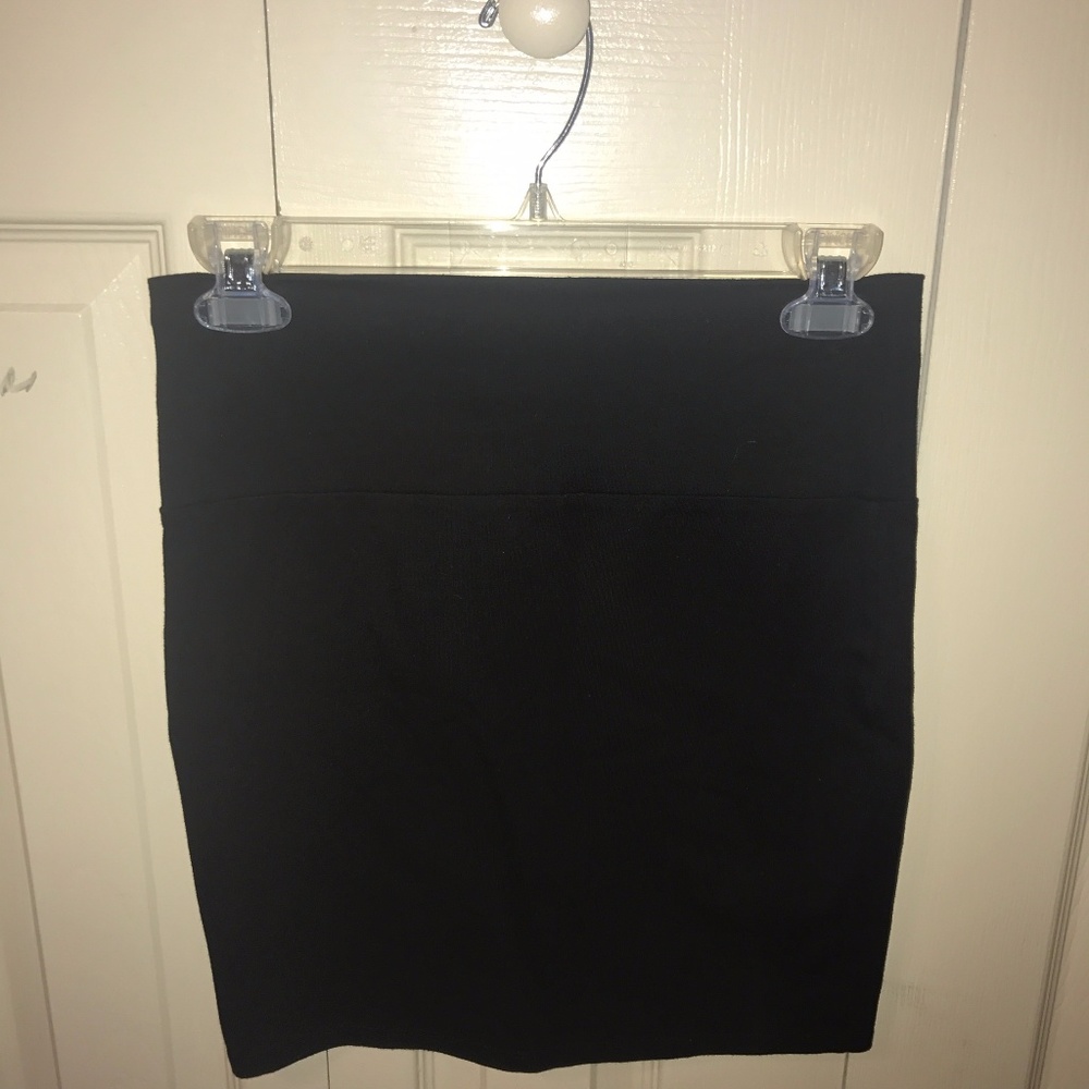 Black pencil skirt