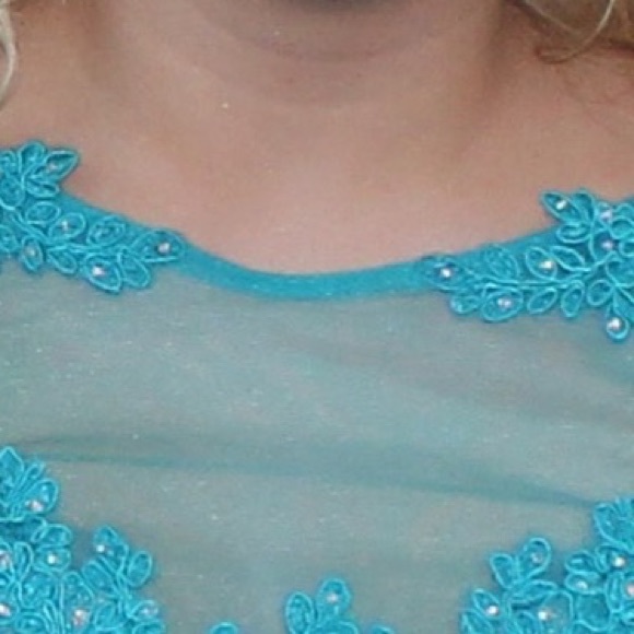 MAKE ME AN OFFER! 2-piece Homecoming/prom dress - Picture 3 of 8