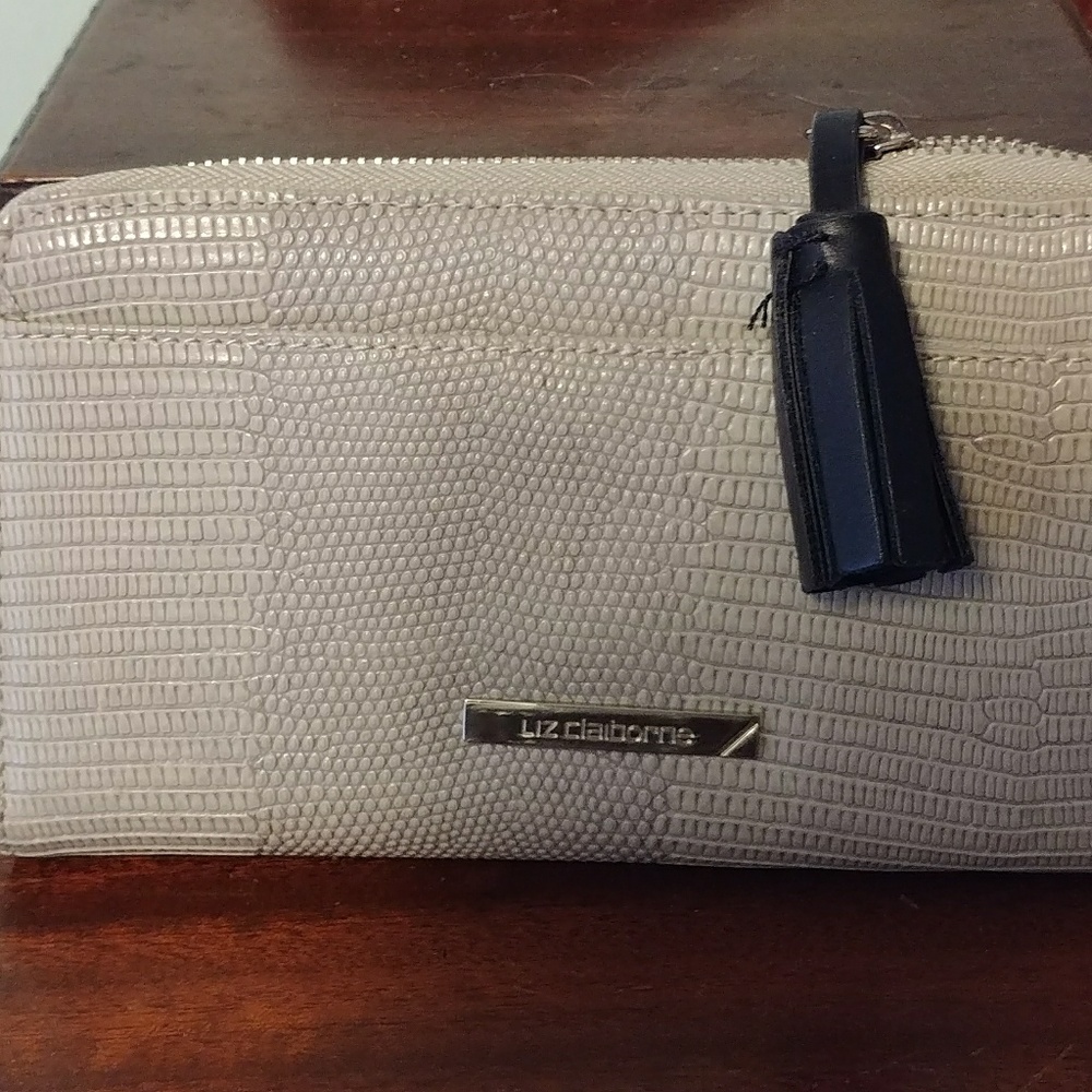 Zip wallet clutch
