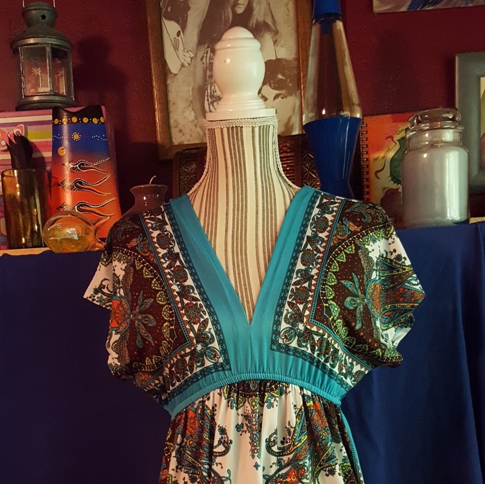 Gorgeous Paisley deep V neck and back dress
