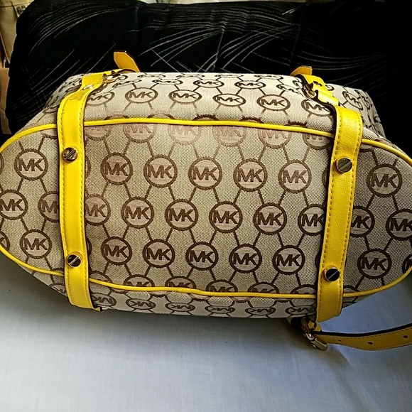 Michael Kors Bedford Large Satchel Monogram - Picture 5 of 6