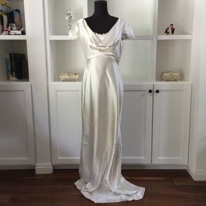 Beautiful wedding dress size 8
