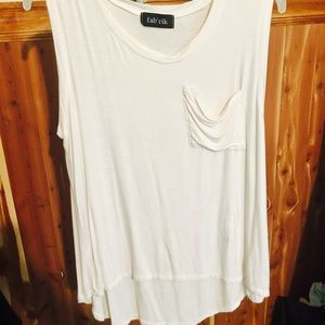 White crop top ❤️SALE❤️