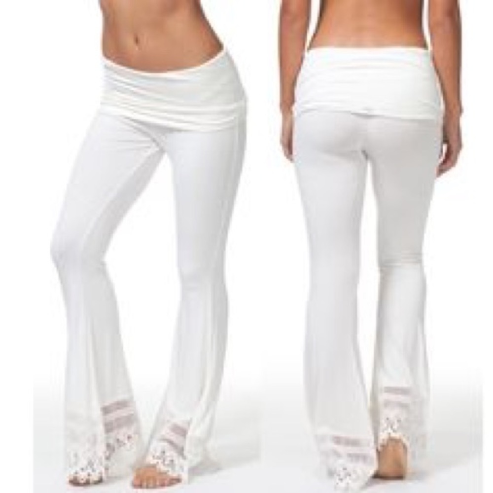 ๐Rip Curl Stay True Pant Viscose Crochet Ivory - Picture 1 of 7