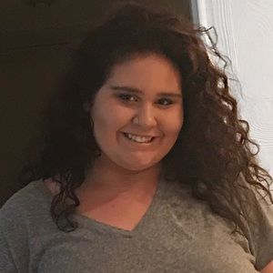 Meet your Posher, Laci