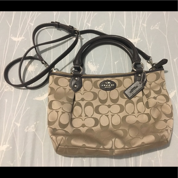 Coach Signature Small Crossbody / Handbag - Picture 1 of 5