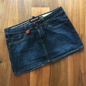 🎾 Super cute Jean skirt size 11🎾