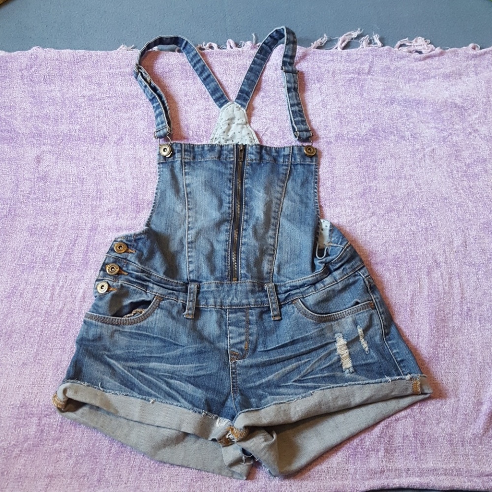 Overall shorts