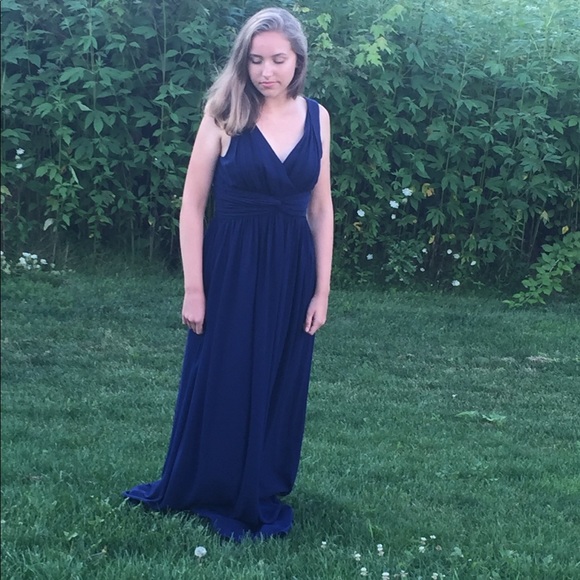 Full length gown - Picture 1 of 1