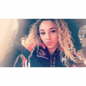 Meet your Posher, Jade