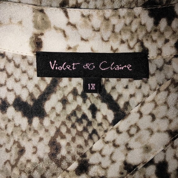 🚫SOLD🚫 Violet & Claire Snakeskin Print Blouse - Picture 4 of 5