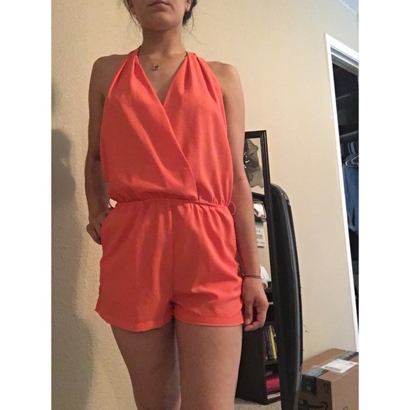 Coral romper - Picture 2 of 3