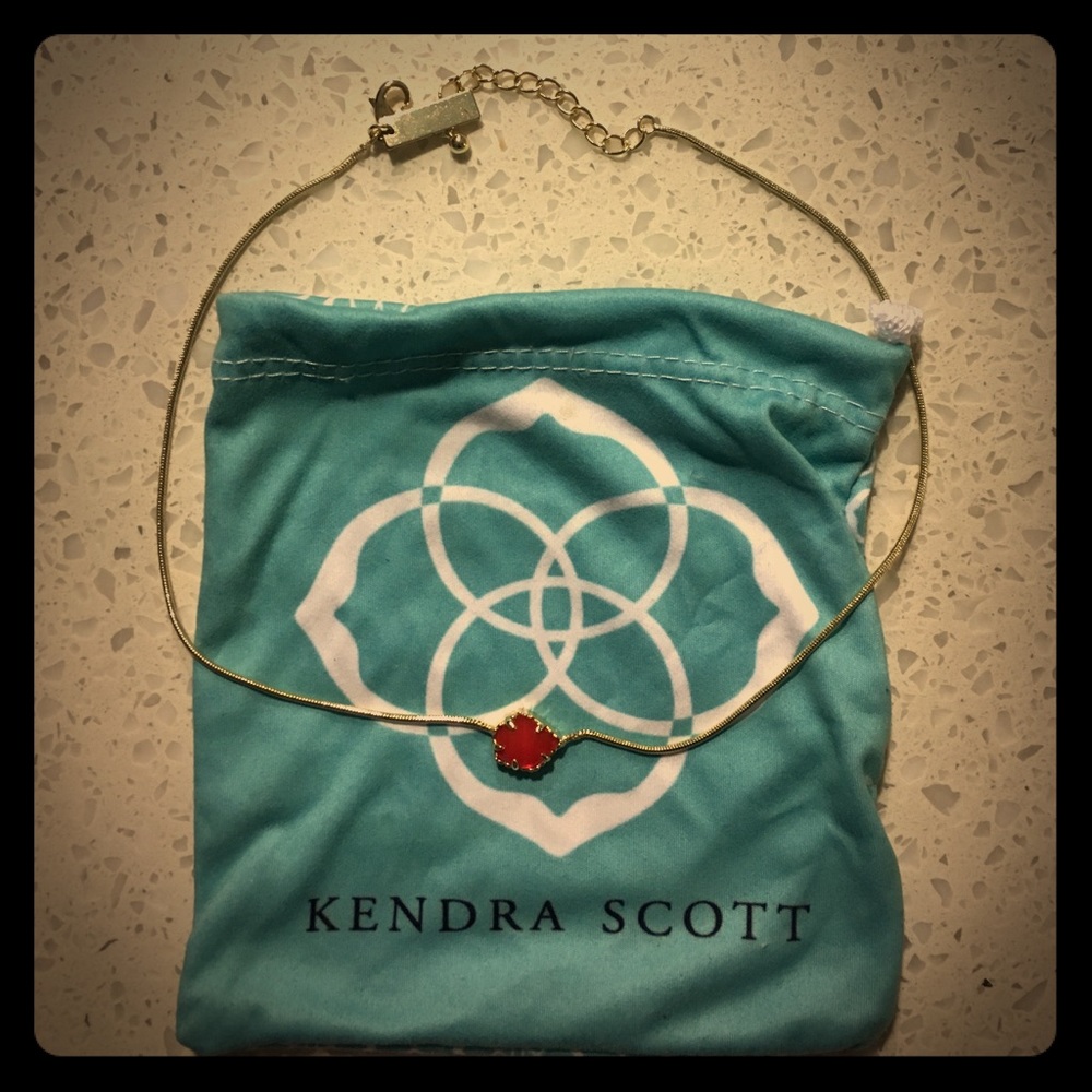 Kendra Scott - Pendant Necklace in Red