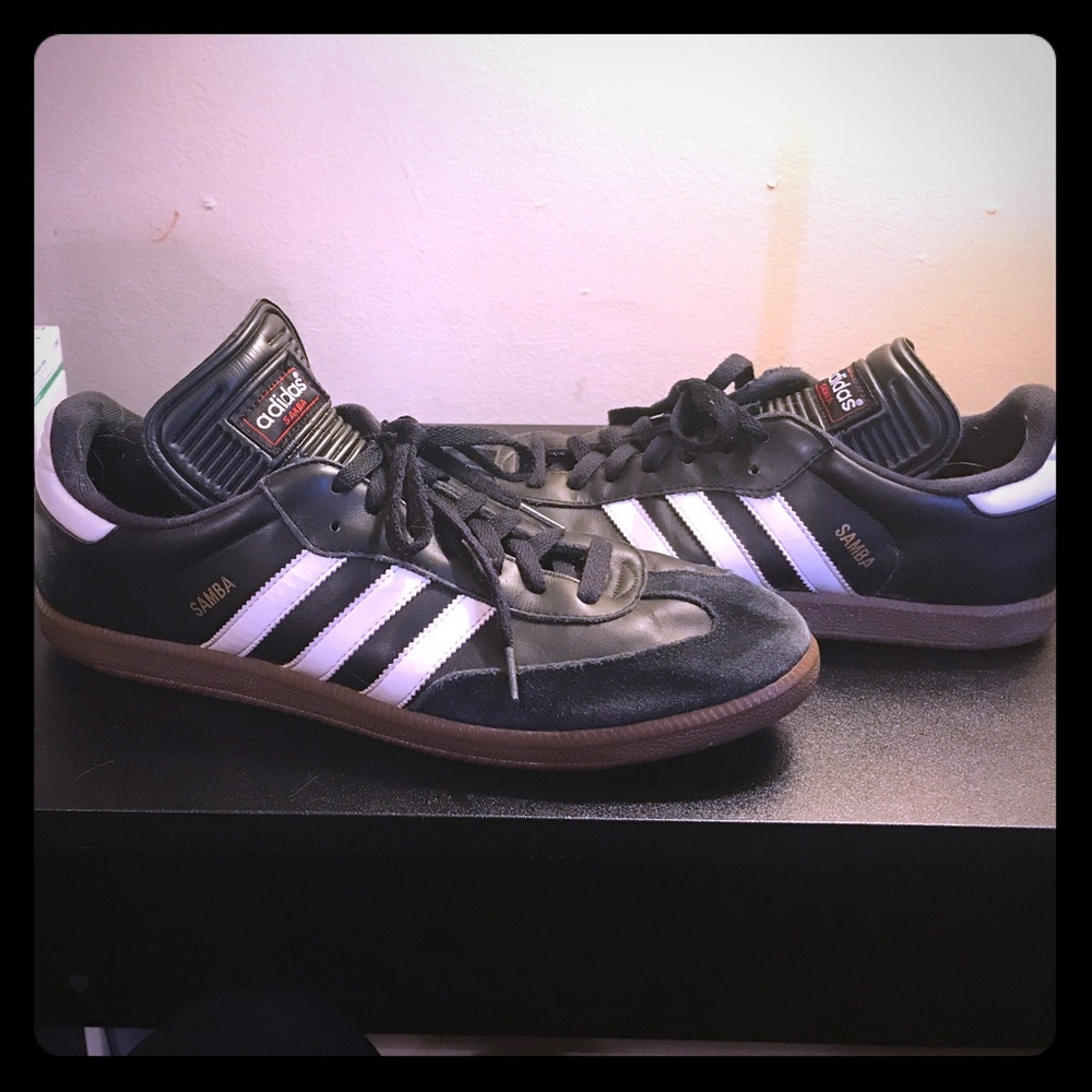 Classic Adidas Samba Men's Soccer Shoes