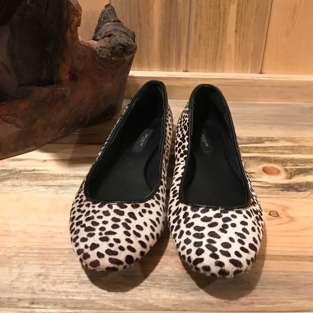 Ann taylor size 9 calf hair flats