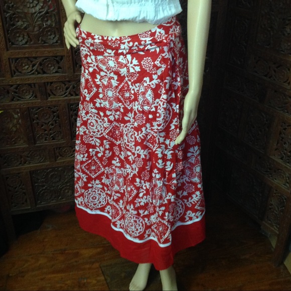 Retro vibes! Pretty red and white skirt, size 2 - Picture 4 of 8