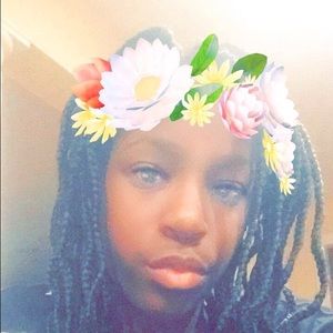 Meet your Posher, Chloe