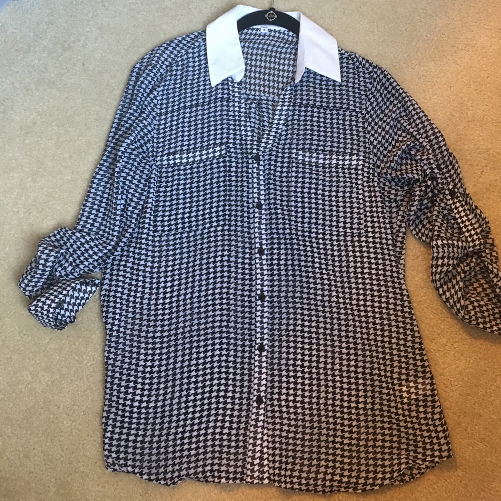 Express Button Up Blouse. SizeM.