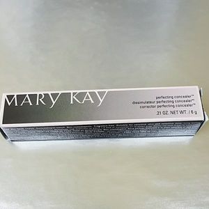 Mary Kay Perfecting Concealer