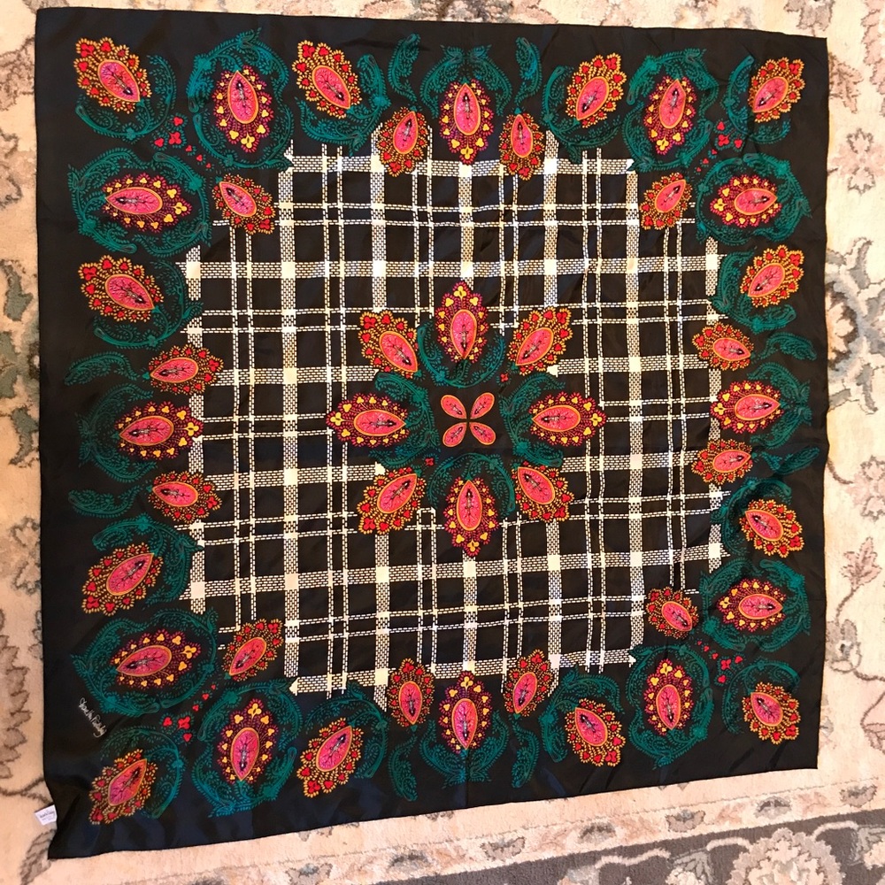 Vintage Diane Von Furstenberg scarf