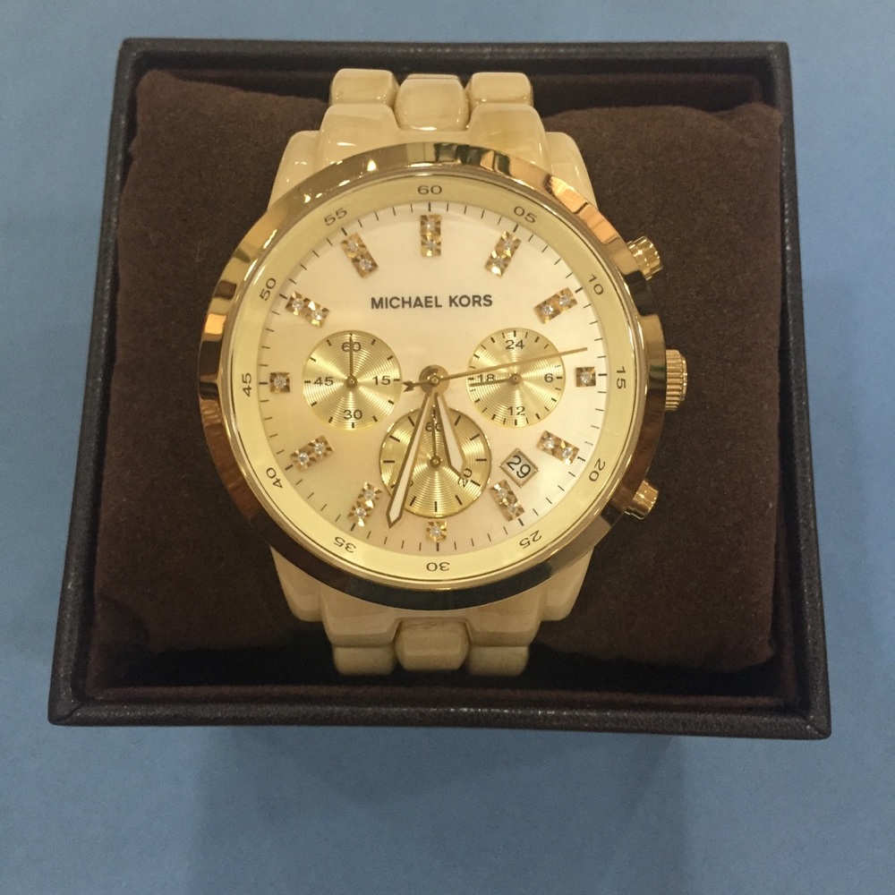 Authentic Michael Kors watch. MK 5217.