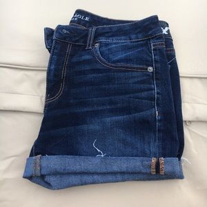 American Eagle size 8 Midi Shorts