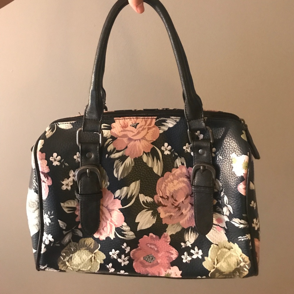 ALDO handbag (can covert to cross body)