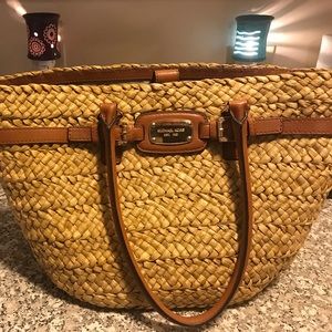 Michael Kors straw tote☀️