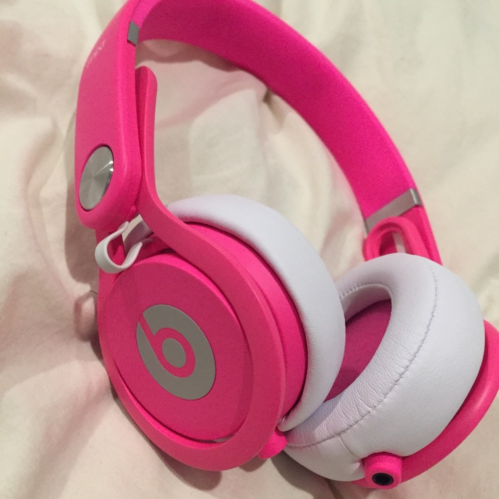 RARE Beats! Limited Edition Color w case/cords!
