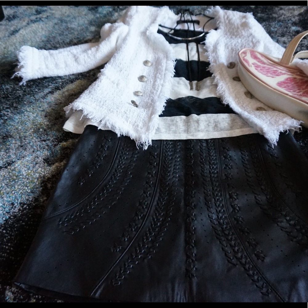 Zara lamb skin leather skirt with embroidery small