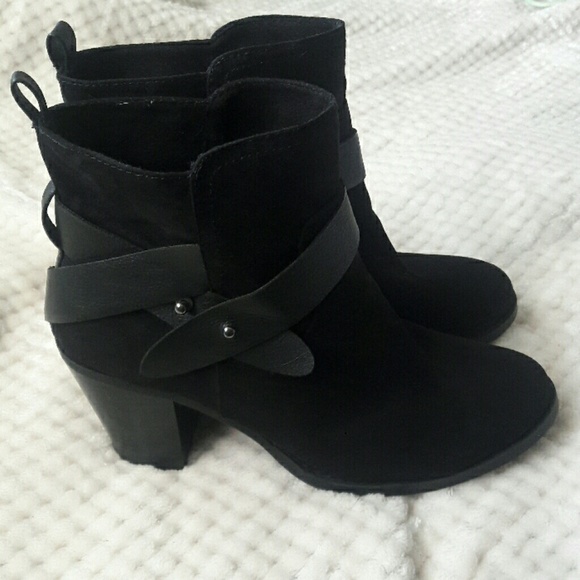 Old Navy Shoes - 🔴Old navy booties