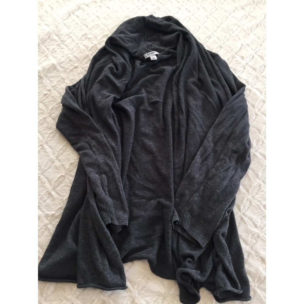 LOWEST PRICE! Cute gray sweater! Very versatile!