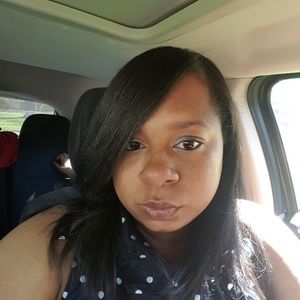 Meet your Posher, Aisha