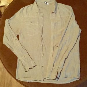 Lightweight Chambray Button Down w/ Rollup Option