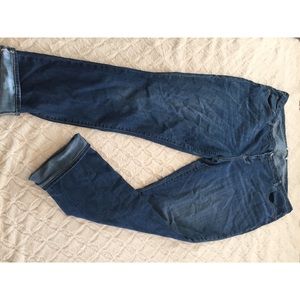 Super cute jeans! Very comfy and on trend!