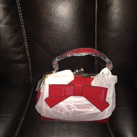 Red Patent Leather Bow Bag - Picture 4 of 6