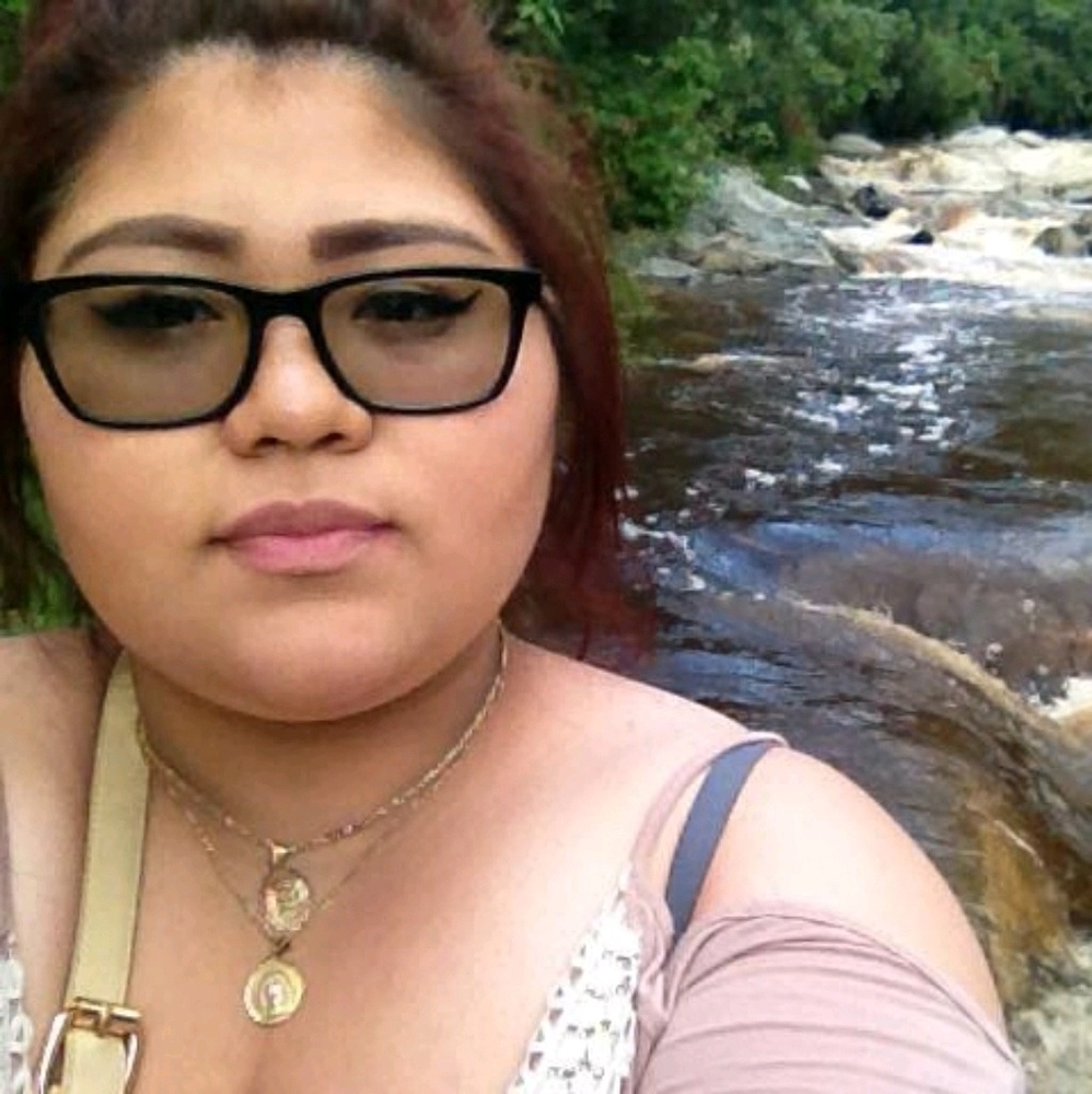 Meet your Posher, Natividad