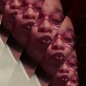 Meet your Posher, Ebony