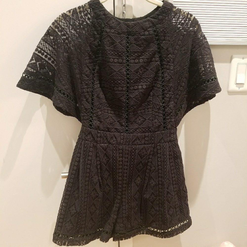 Slideshow (Australian brand) embroidered romper