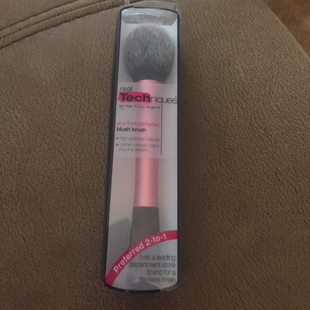 Blush brush