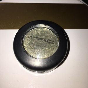 MAC Eyeshadow Pot
