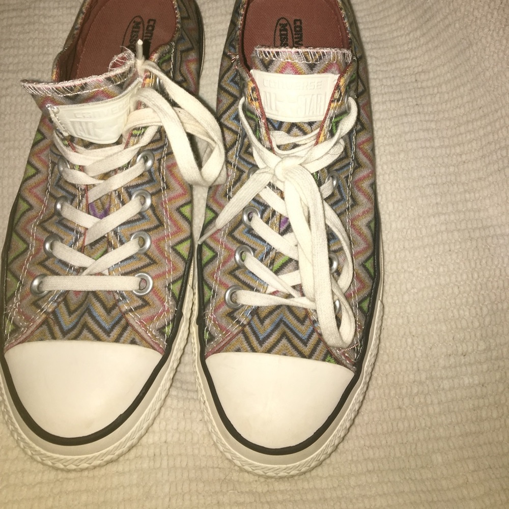 Missing converse women's 8.5