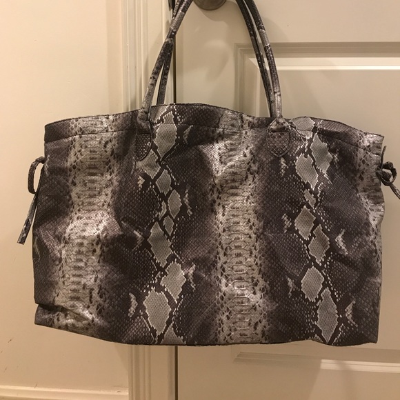 DSW Large Snakeskin Tote - Picture 3 of 4