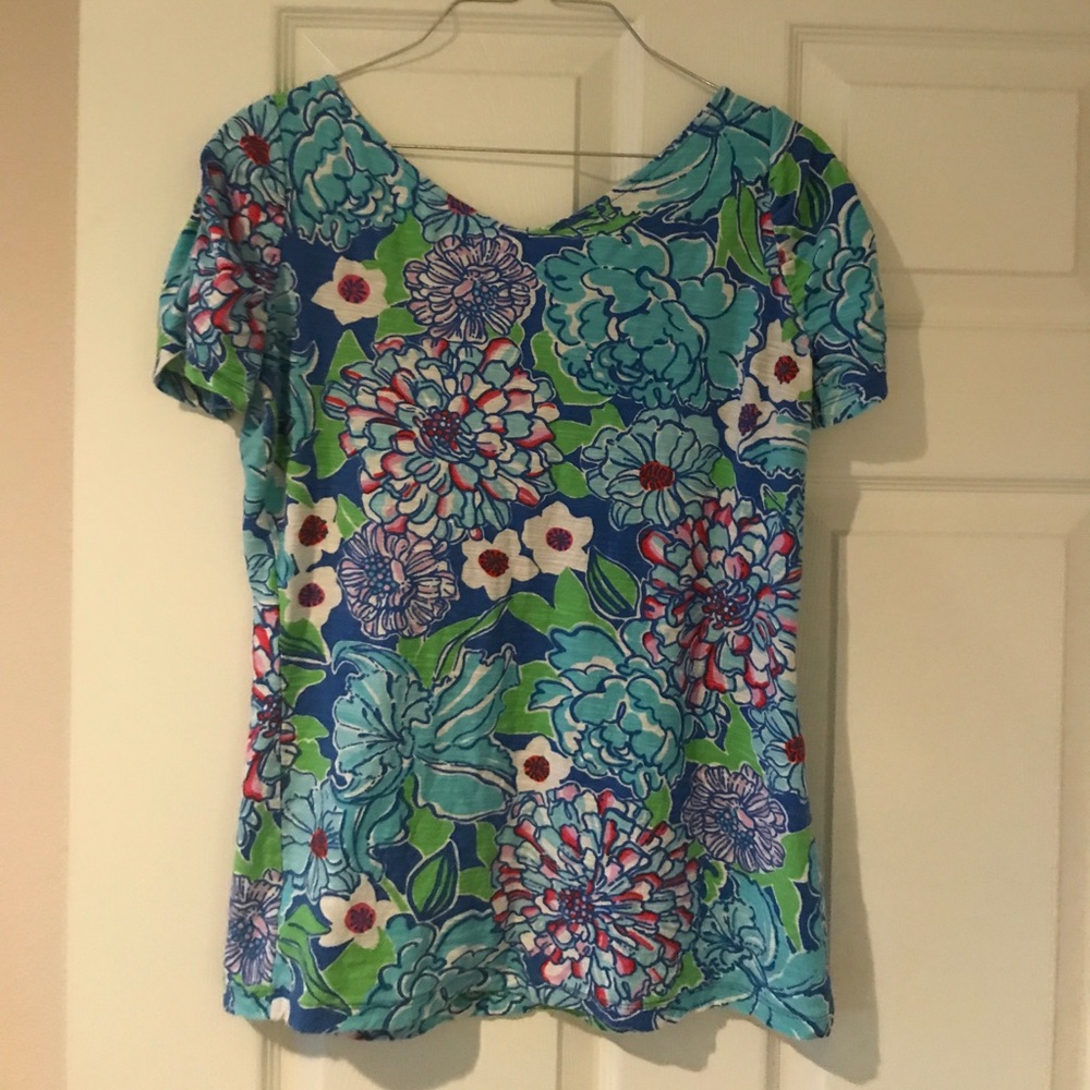 Sale!!! 🙌 Lilly shirt