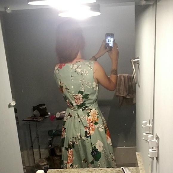 Acevog 1950s style floral dress - Picture 3 of 3