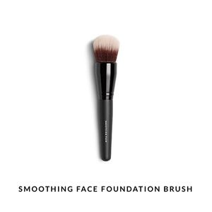 Bare minerals brush