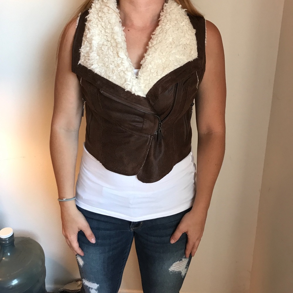 Foreign Exchange Brown Vest Size Medium